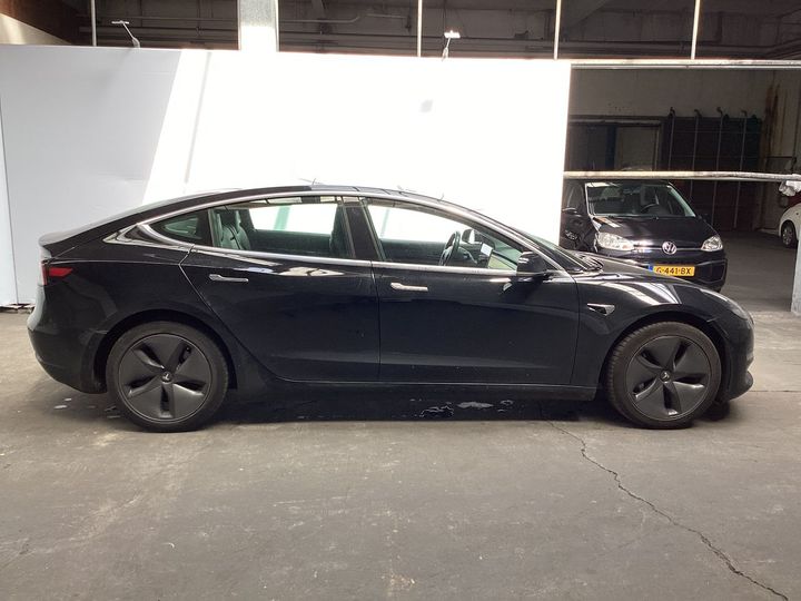 Photo 11 VIN: 5YJ3E7EBXKF241389 - TESLA MODEL 3 