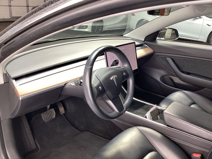 Photo 8 VIN: 5YJ3E7EBXKF241389 - TESLA MODEL 3 