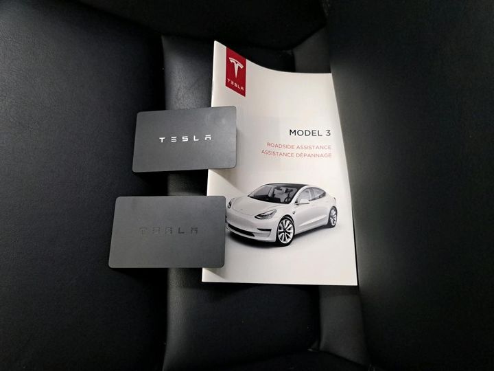 Photo 3 VIN: 5YJ3E7EBXKF261688 - TESLA MODEL 