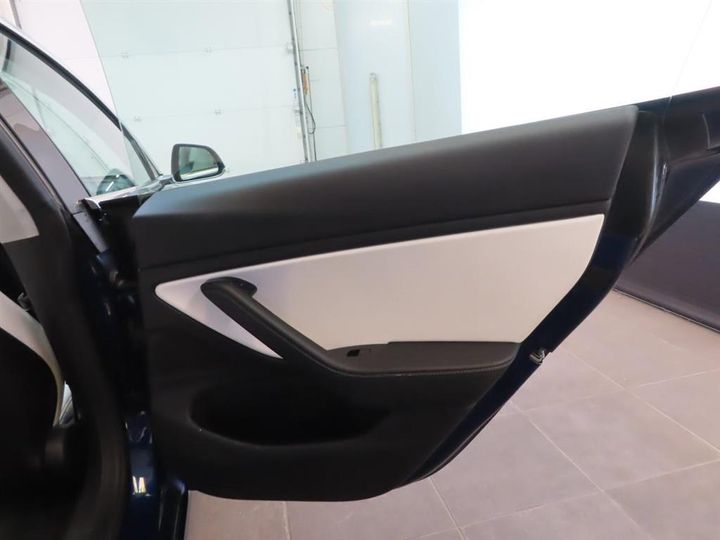 Photo 26 VIN: 5YJ3E7EBXKF335739 - TESLA MODEL 3 