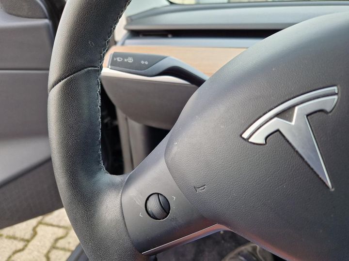 Photo 23 VIN: 5YJ3E7EBXLF560678 - TESLA MODEL 