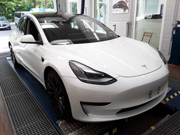 Photo 1 VIN: 5YJ3E7EC5MF960299 - TESLA MODEL 3 