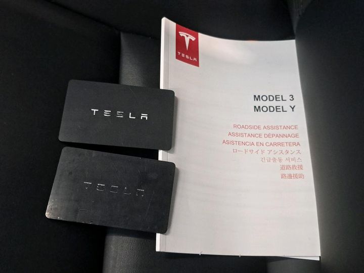 Photo 3 VIN: 5YJ3E7EC9MF839033 - TESLA MODEL 