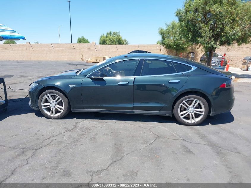 Photo 13 VIN: 5YJSA1AC1DFP11203 - TESLA MODEL S 