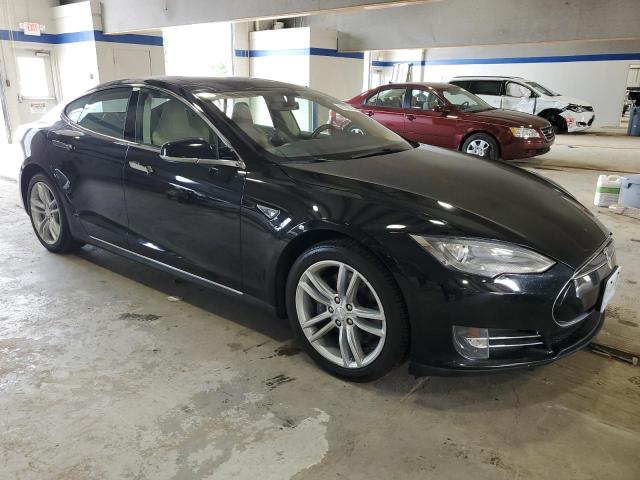 Photo 3 VIN: 5YJSA1CG4DFP22339 - TESLA MODEL S 