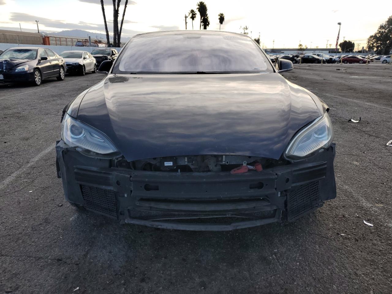 Photo 4 VIN: 5YJSA1CN1DFP13807 - TESLA MODEL S 