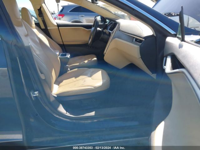 Photo 4 VIN: 5YJSA1CN2CFP02877 - TESLA MODEL S 