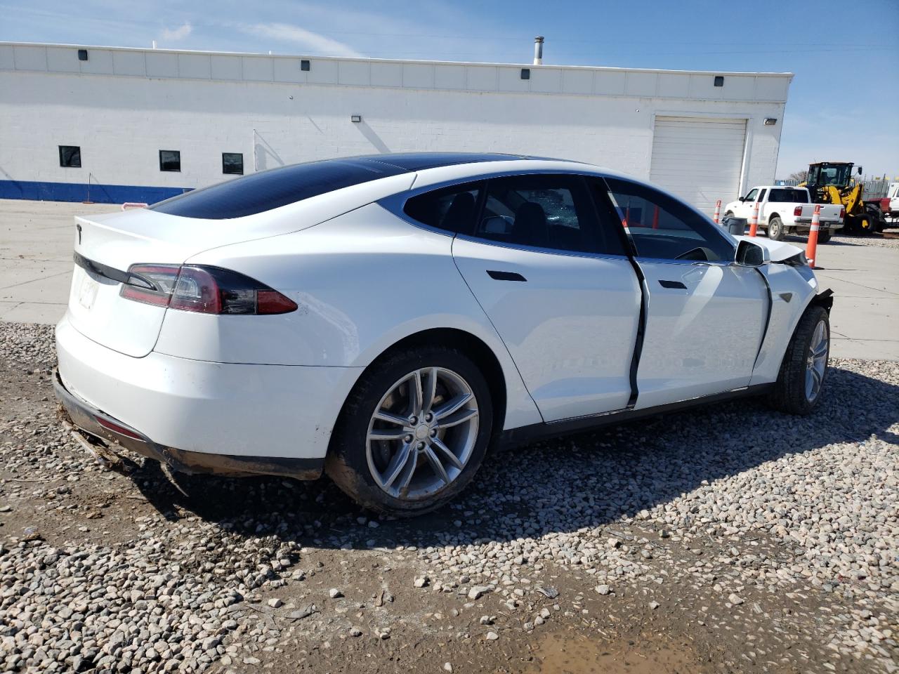 Photo 2 VIN: 5YJSA1CN5CFP01660 - TESLA MODEL S 