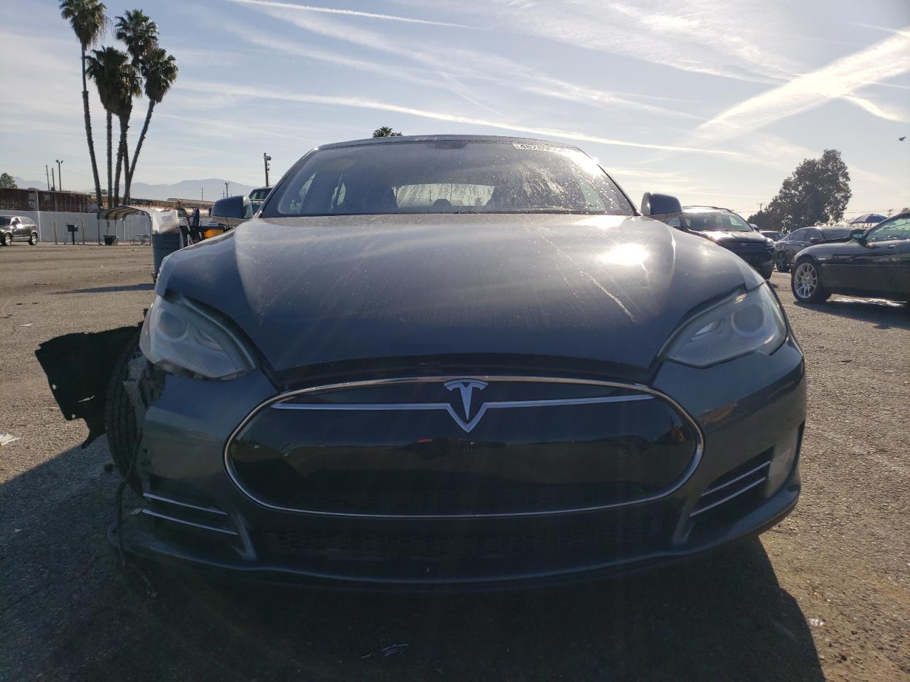 Photo 4 VIN: 5YJSA1CN7CFP02650 - TESLA MODEL S 