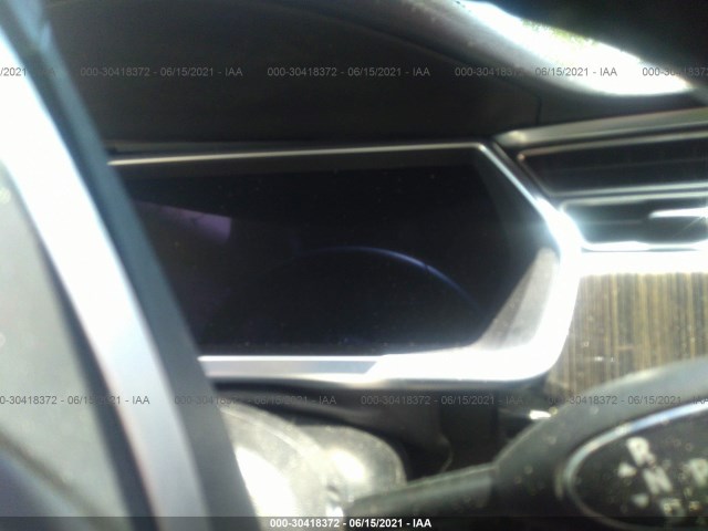 Photo 6 VIN: 5YJSA1CN8DFP13304 - TESLA MODEL S 