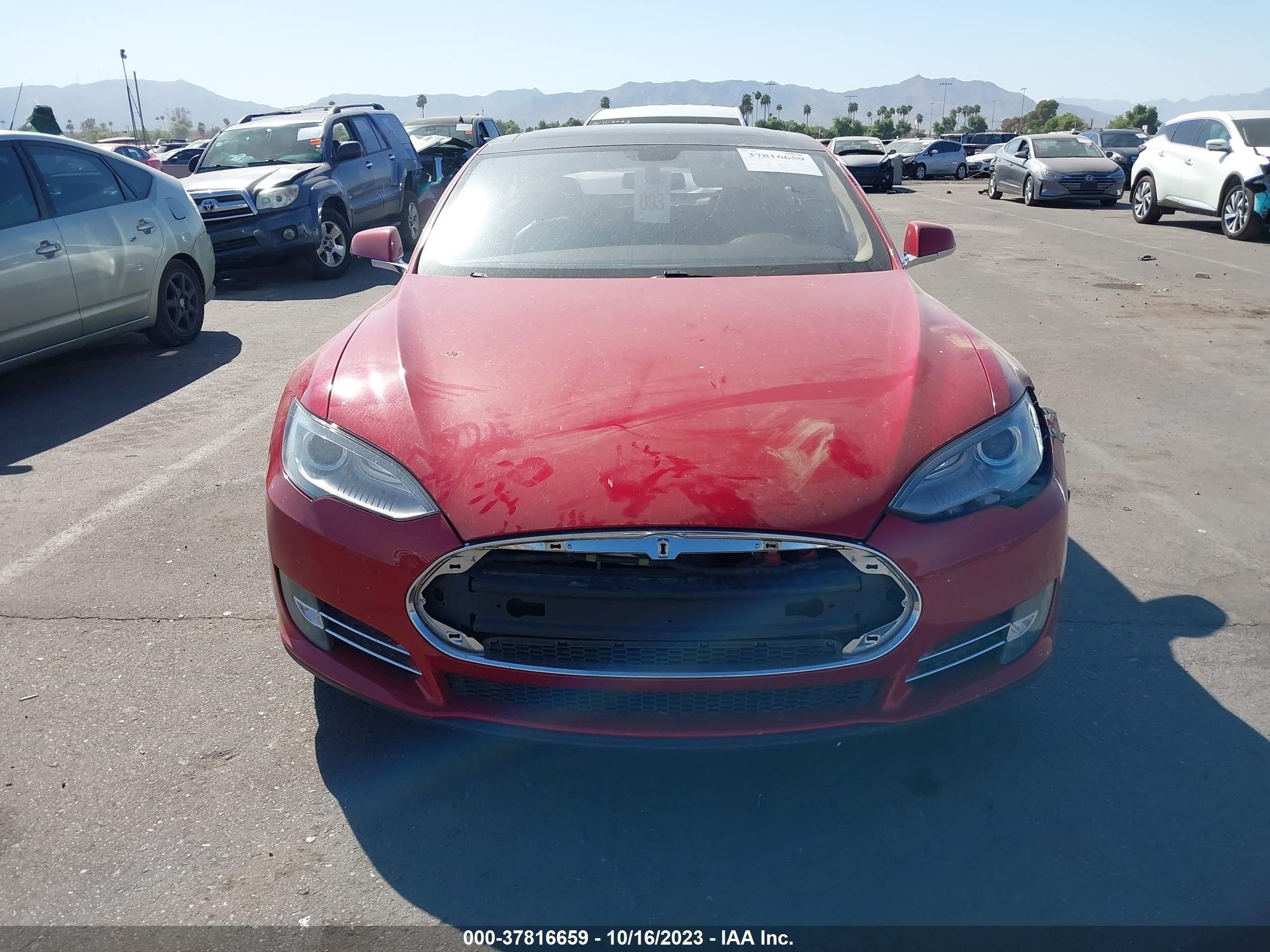 Photo 11 VIN: 5YJSA1CN8DFP15795 - TESLA MODEL S 