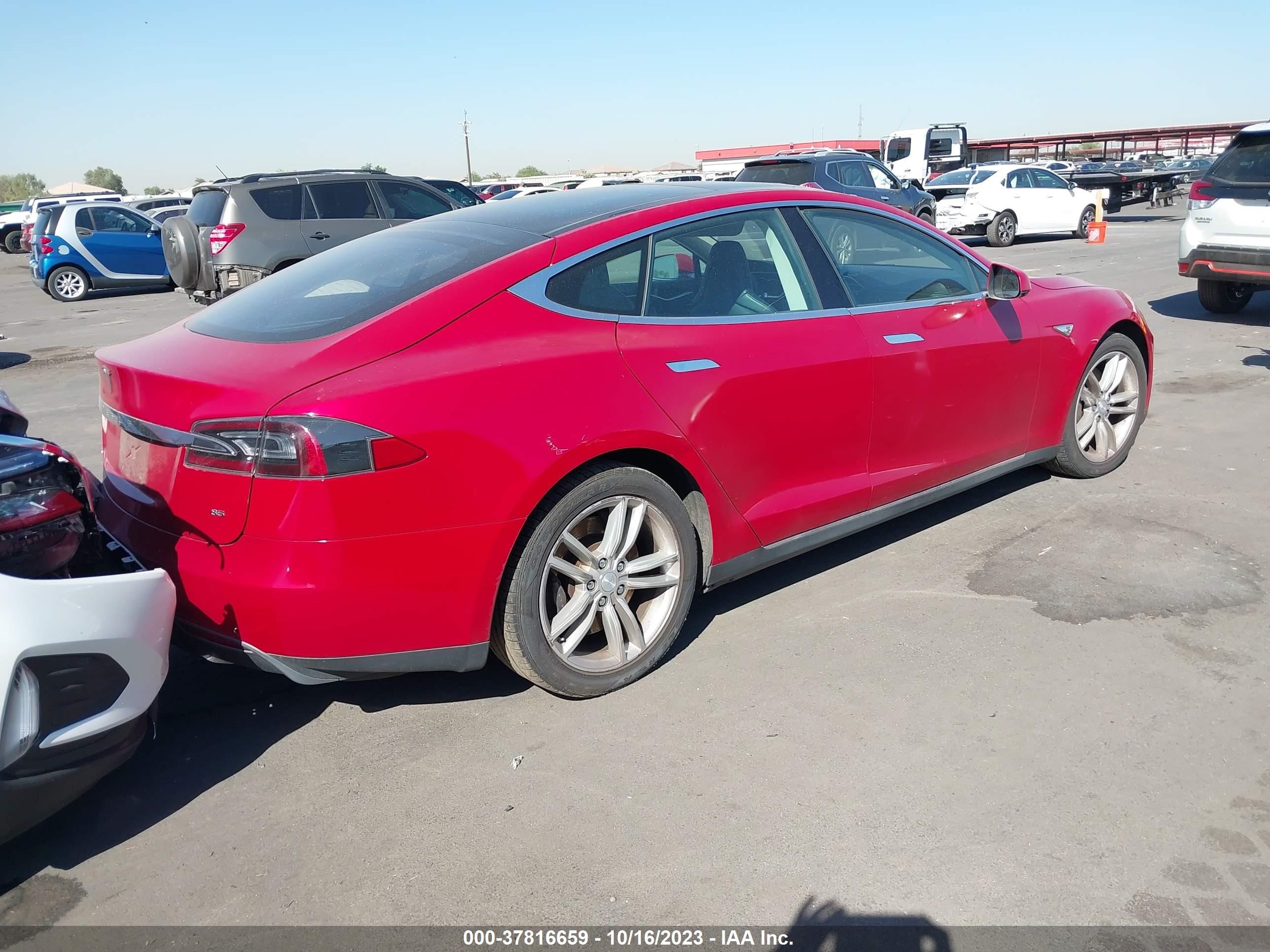 Photo 3 VIN: 5YJSA1CN8DFP15795 - TESLA MODEL S 