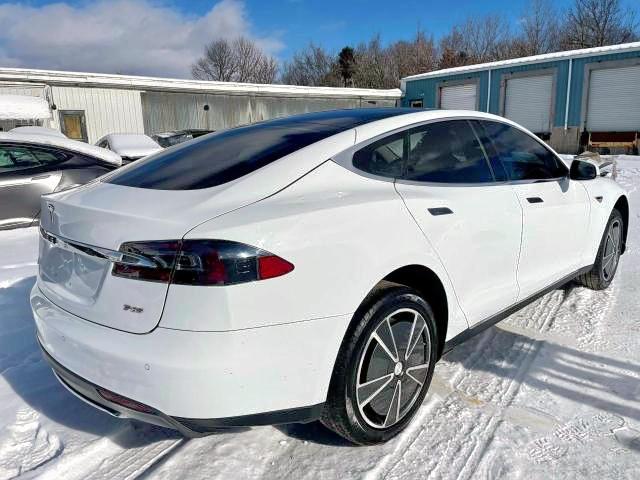 Photo 3 VIN: 5YJSA1CP2DFP22467 - TESLA MODEL S 