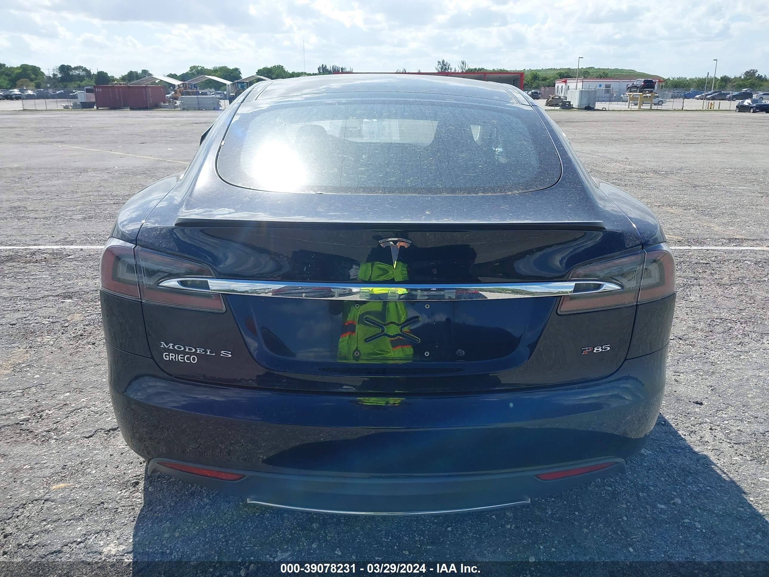 Photo 15 VIN: 5YJSA1CP3DFP26818 - TESLA MODEL S 