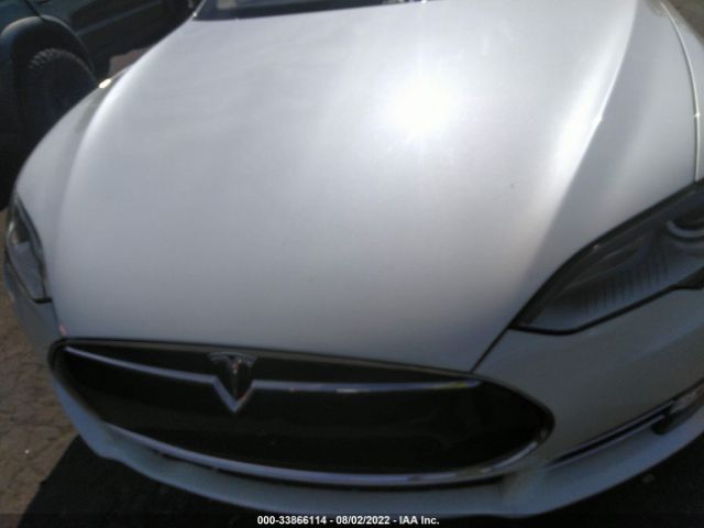 Photo 9 VIN: 5YJSA1CP8DFP05446 - TESLA MODEL S 