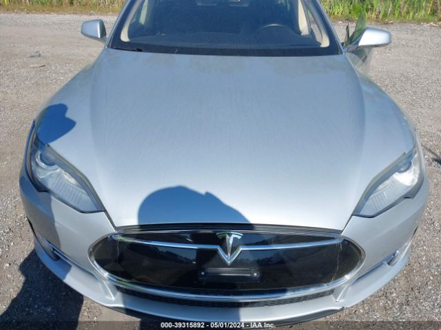 Photo 9 VIN: 5YJSA1DN0DFP05471 - TESLA MODEL S 