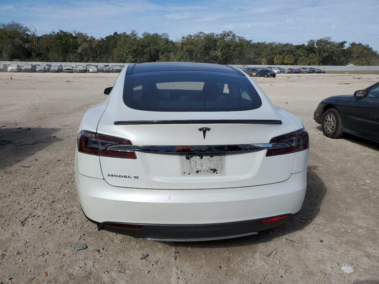 Photo 5 VIN: 5YJSA1DP1CFS00023 - TESLA MODEL S 