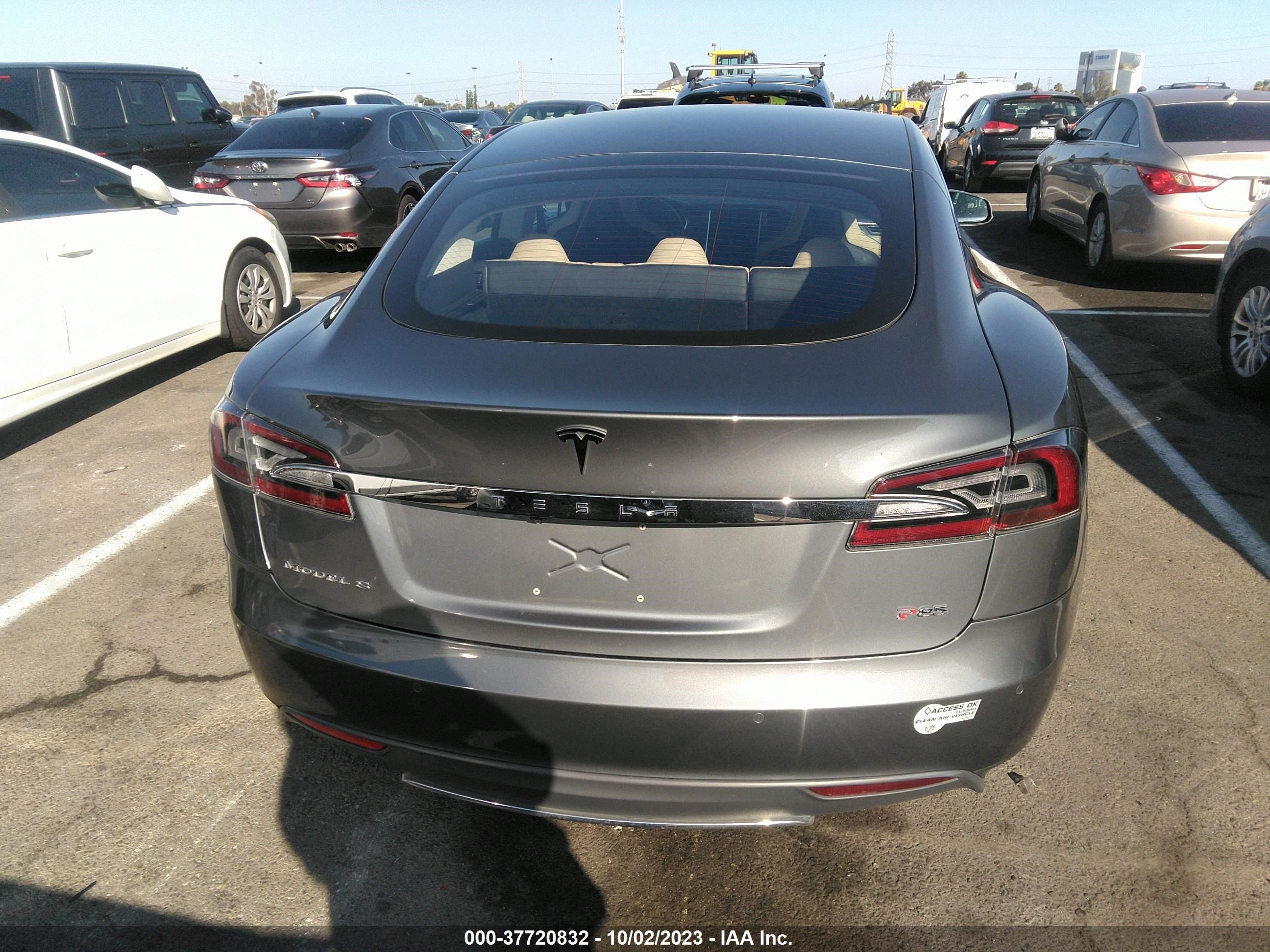 Photo 15 VIN: 5YJSA1DP1DFP06601 - TESLA MODEL S 