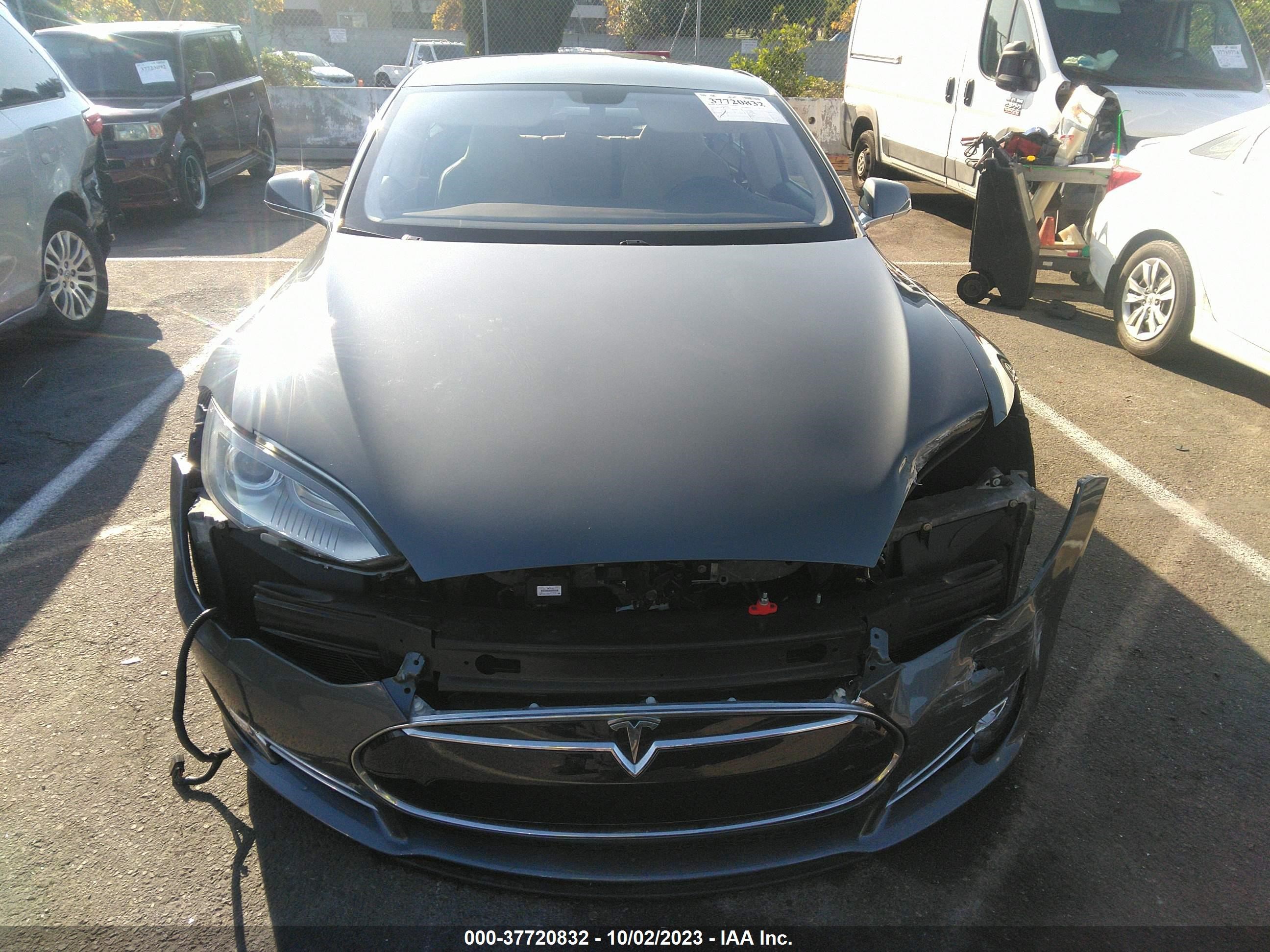 Photo 5 VIN: 5YJSA1DP1DFP06601 - TESLA MODEL S 