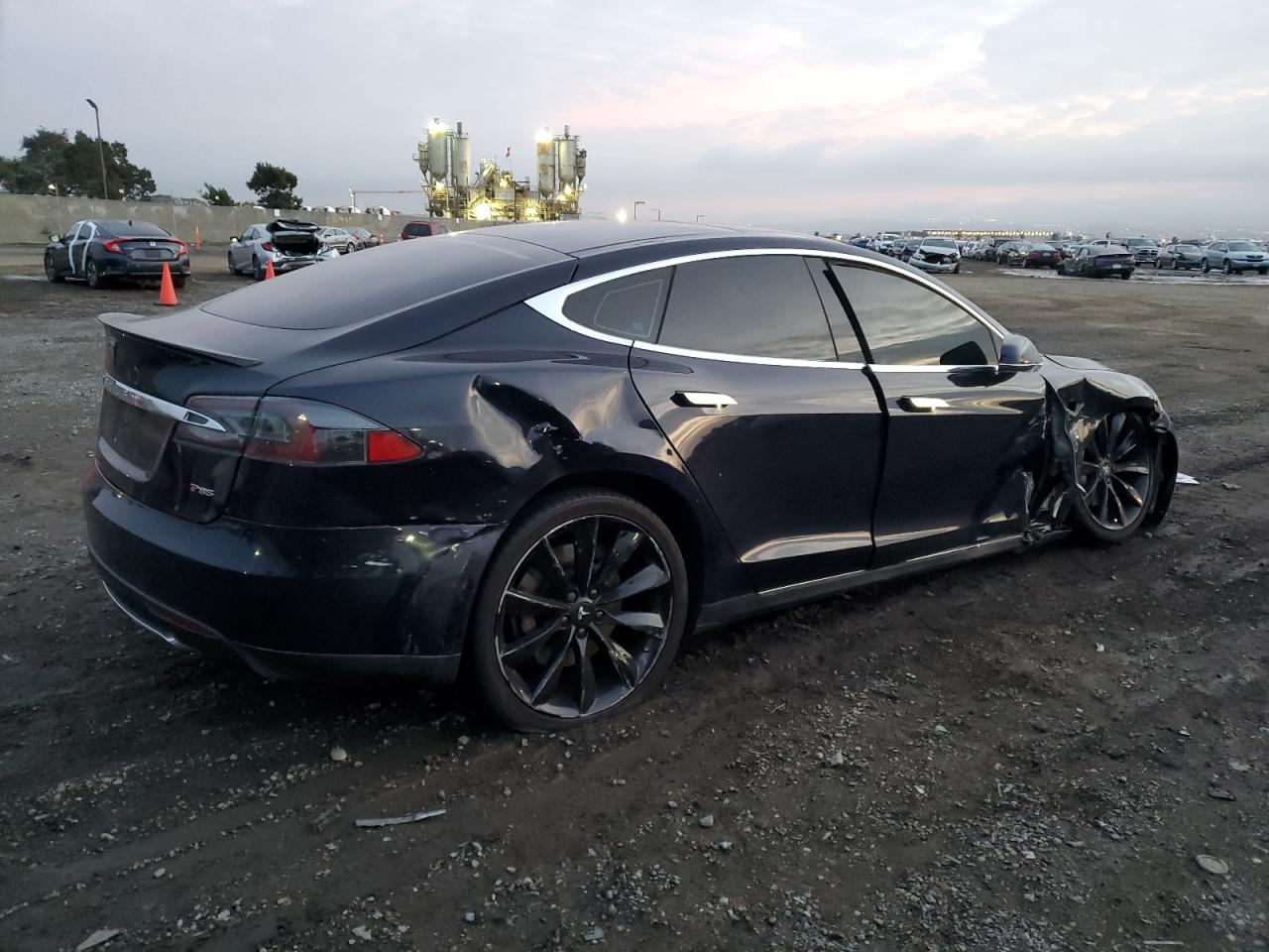 Photo 2 VIN: 5YJSA1DP1DFP10566 - TESLA MODEL S 