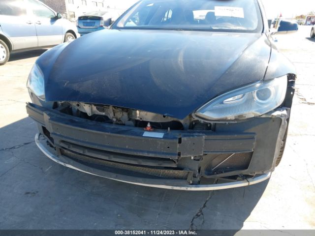 Photo 5 VIN: 5YJSA1DP3CFP01303 - TESLA MODEL S 