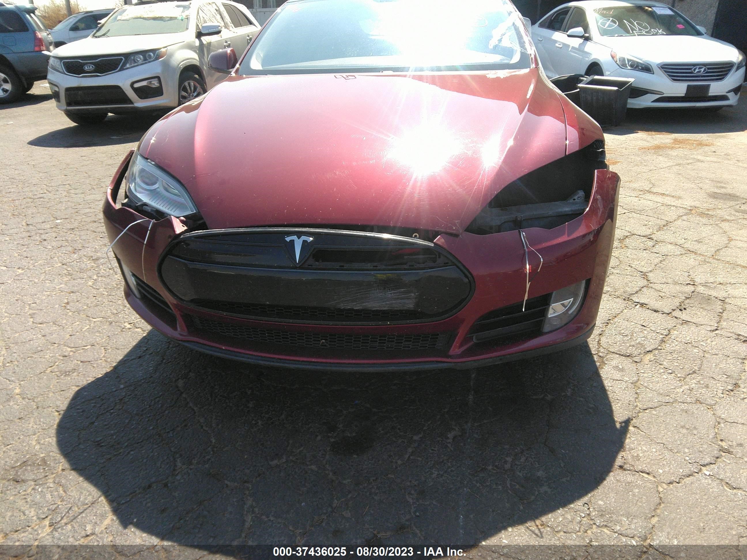 Photo 11 VIN: 5YJSA1DP3CFS00668 - TESLA MODEL S 