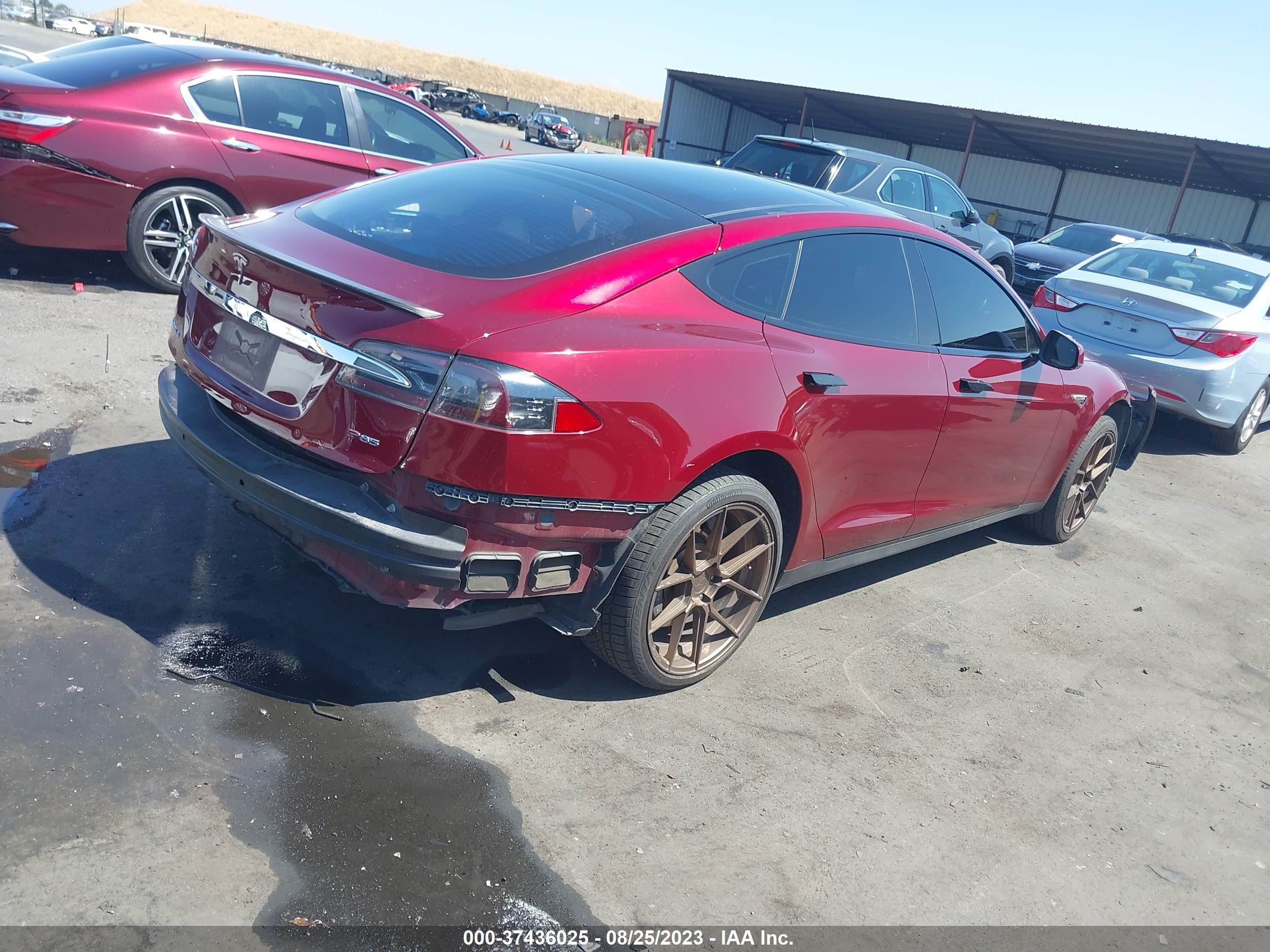 Photo 3 VIN: 5YJSA1DP3CFS00668 - TESLA MODEL S 