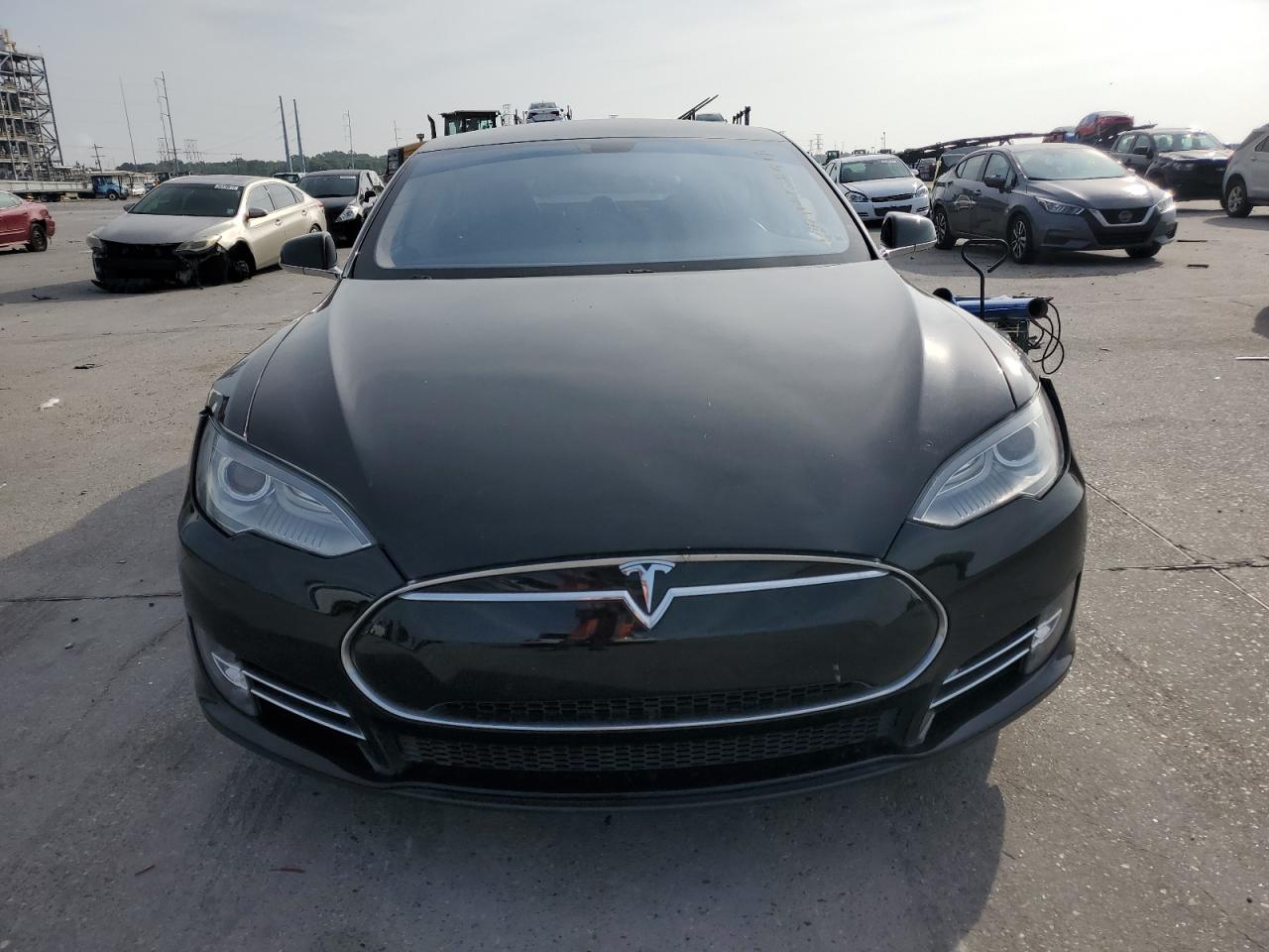 Photo 4 VIN: 5YJSA1DP5DFP06875 - TESLA MODEL S 