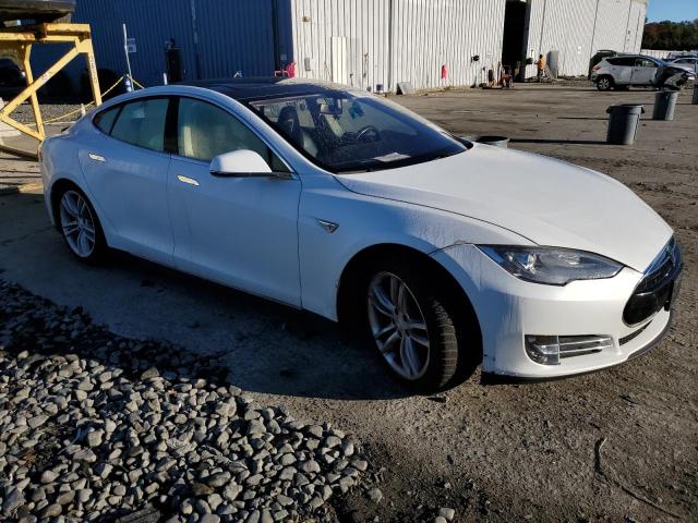 Photo 3 VIN: 5YJSA1DP8CFF00032 - TESLA MODEL S 