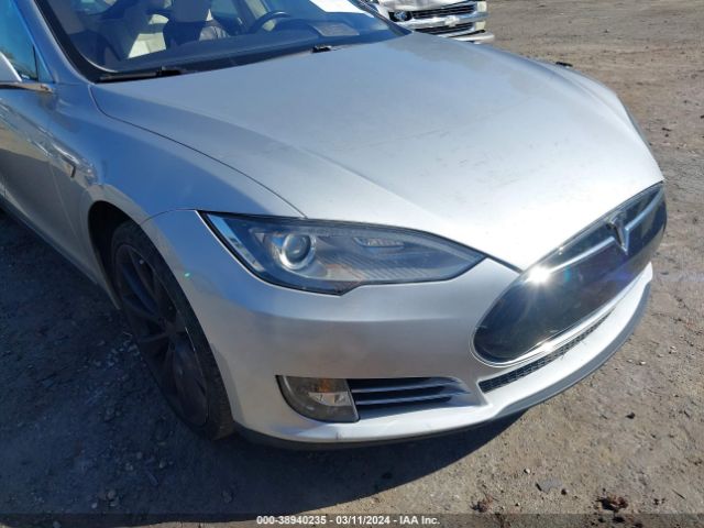 Photo 5 VIN: 5YJSA1DP9CFS01050 - TESLA MODEL S 