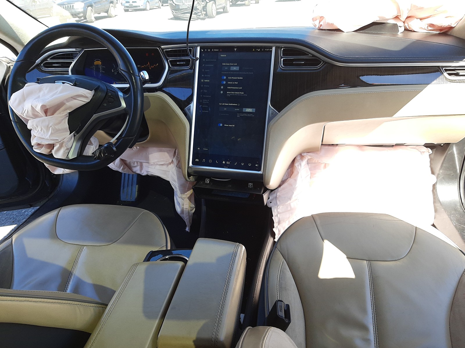 Photo 8 VIN: 5YJSA1DPXCFP02688 - TESLA S P85 