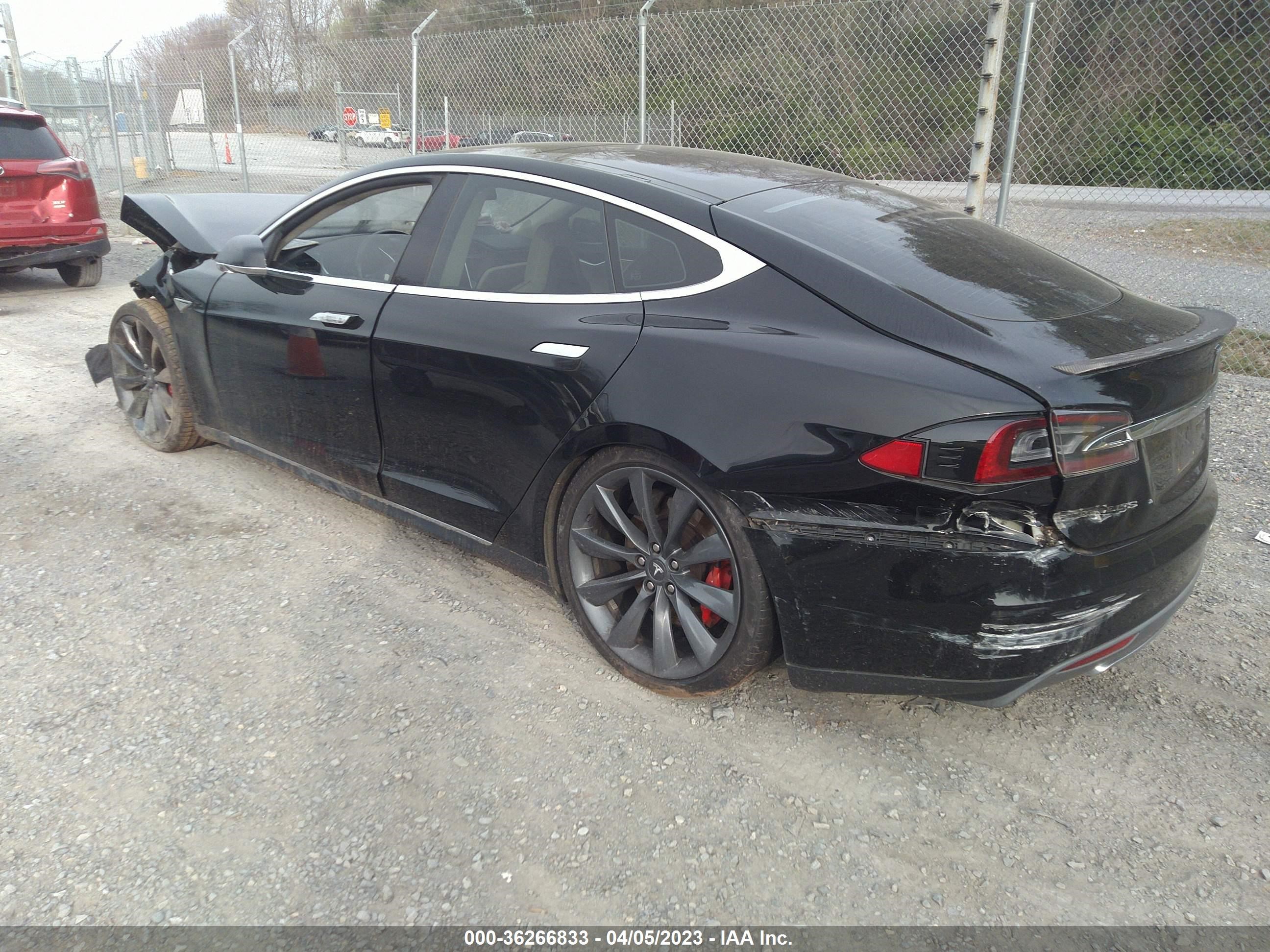 Photo 2 VIN: 5YJSA1DPXDFP29360 - TESLA MODEL S 