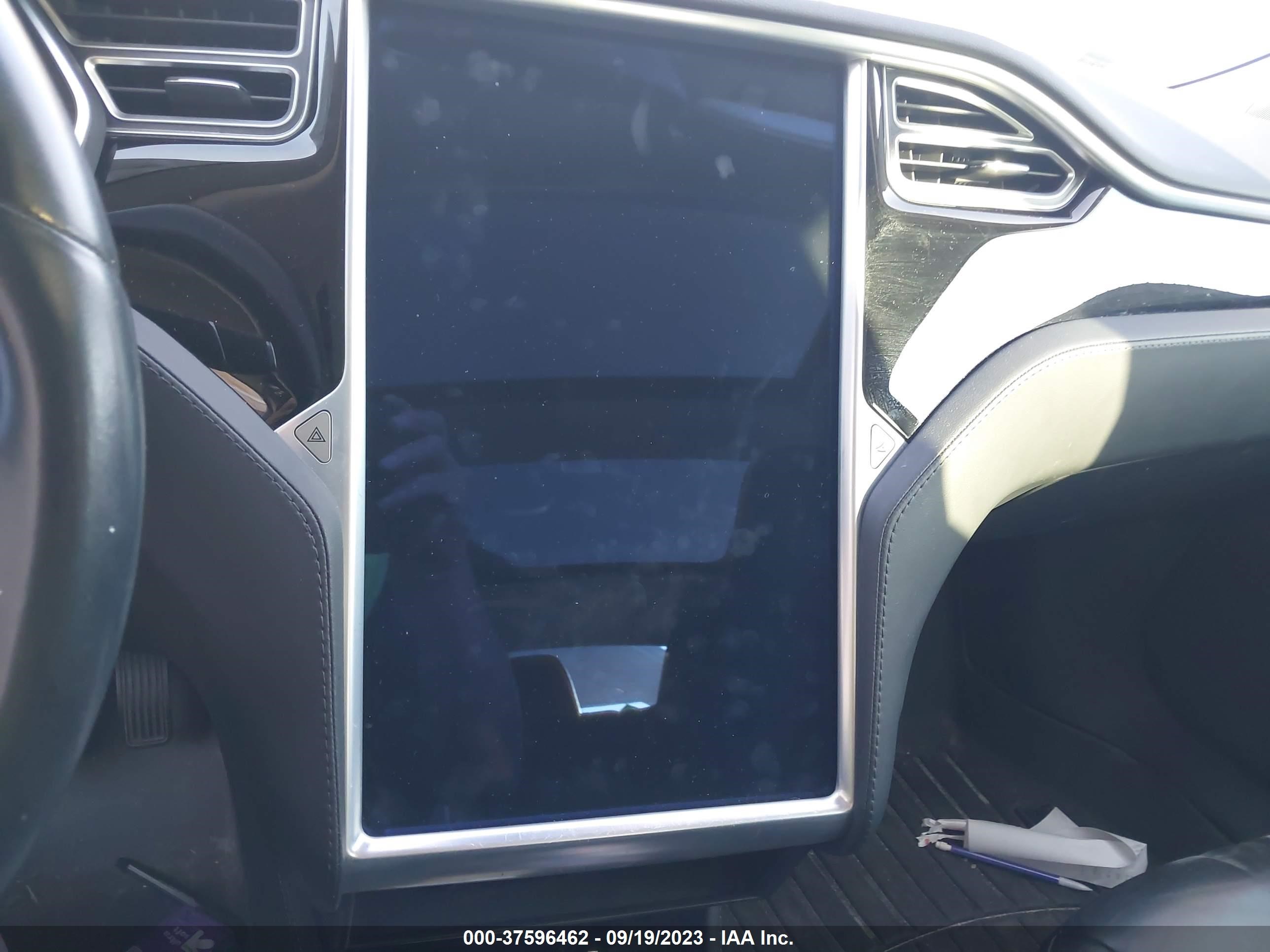 Photo 16 VIN: 5YJSA1E11FF112166 - TESLA MODEL S 