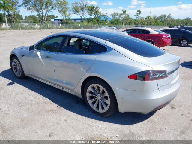 Photo 2 VIN: 5YJSA1E11GF173258 - TESLA MODEL S 