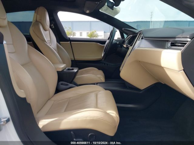 Photo 4 VIN: 5YJSA1E11GF173941 - TESLA MODEL S 