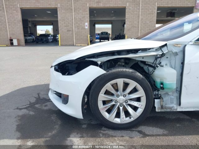 Photo 5 VIN: 5YJSA1E11GF173941 - TESLA MODEL S 