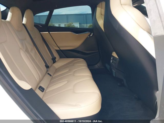 Photo 7 VIN: 5YJSA1E11GF173941 - TESLA MODEL S 