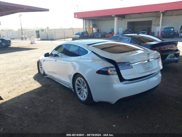 Photo 2 VIN: 5YJSA1E11HF218362 - TESLA MODEL S 