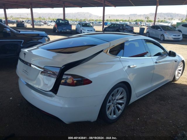 Photo 3 VIN: 5YJSA1E11HF218362 - TESLA MODEL S 