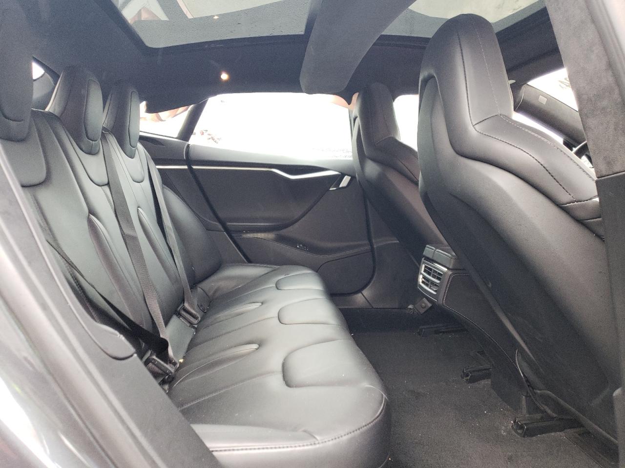 Photo 9 VIN: 5YJSA1E12GF154654 - TESLA MODEL S 