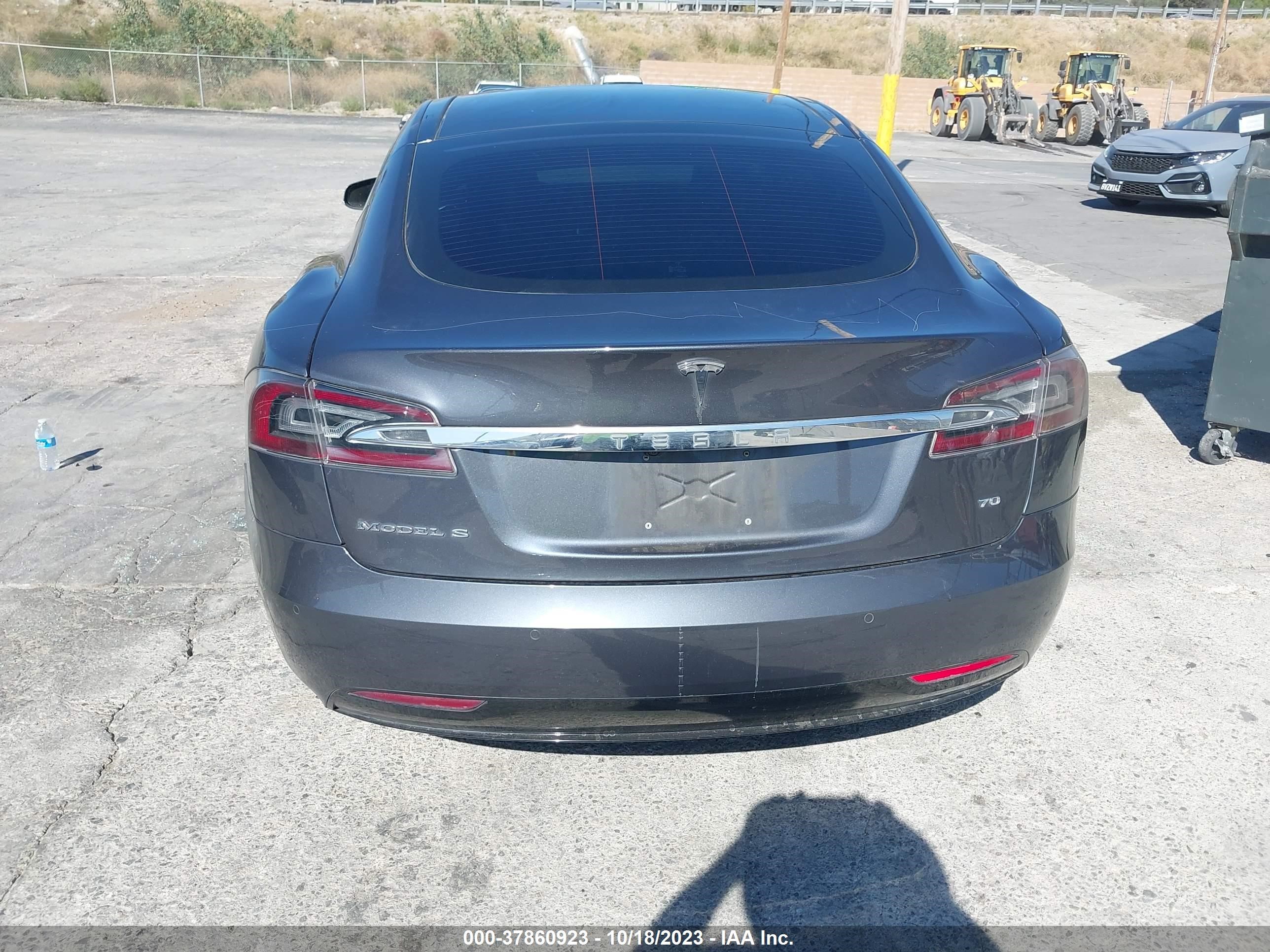 Photo 14 VIN: 5YJSA1E13GF133912 - TESLA MODEL S 