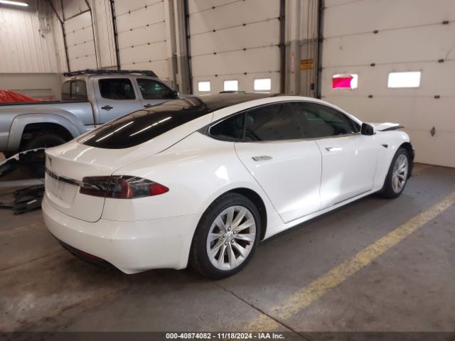 Photo 3 VIN: 5YJSA1E14GF174243 - TESLA MODEL S 