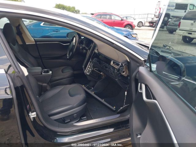 Photo 4 VIN: 5YJSA1E16FF110509 - TESLA MODEL S 