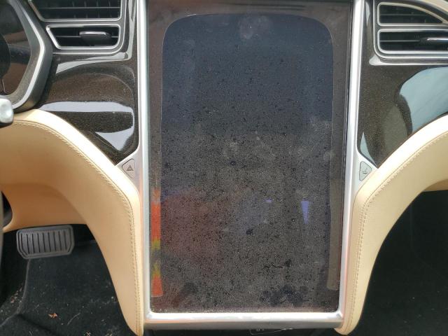 Photo 8 VIN: 5YJSA1E16GF128395 - TESLA MODEL S 