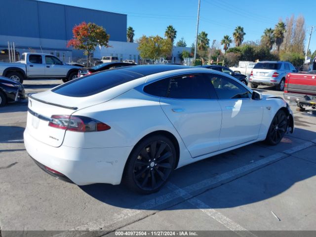 Photo 3 VIN: 5YJSA1E16GF152874 - TESLA MODEL S 