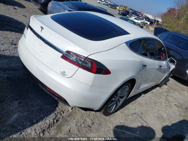 Photo 3 VIN: 5YJSA1E16GF164264 - TESLA MODEL S 