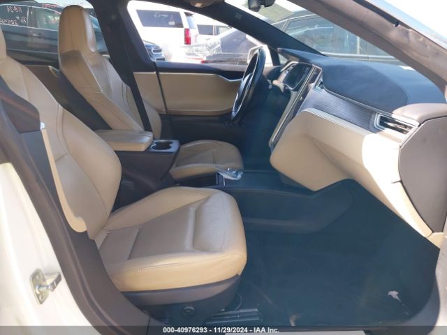 Photo 4 VIN: 5YJSA1E16GF164264 - TESLA MODEL S 