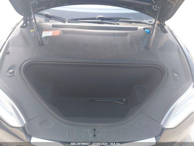 Photo 9 VIN: 5YJSA1E16HF209639 - TESLA MODEL S 