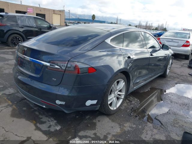 Photo 3 VIN: 5YJSA1E17FF107408 - TESLA MODEL S 