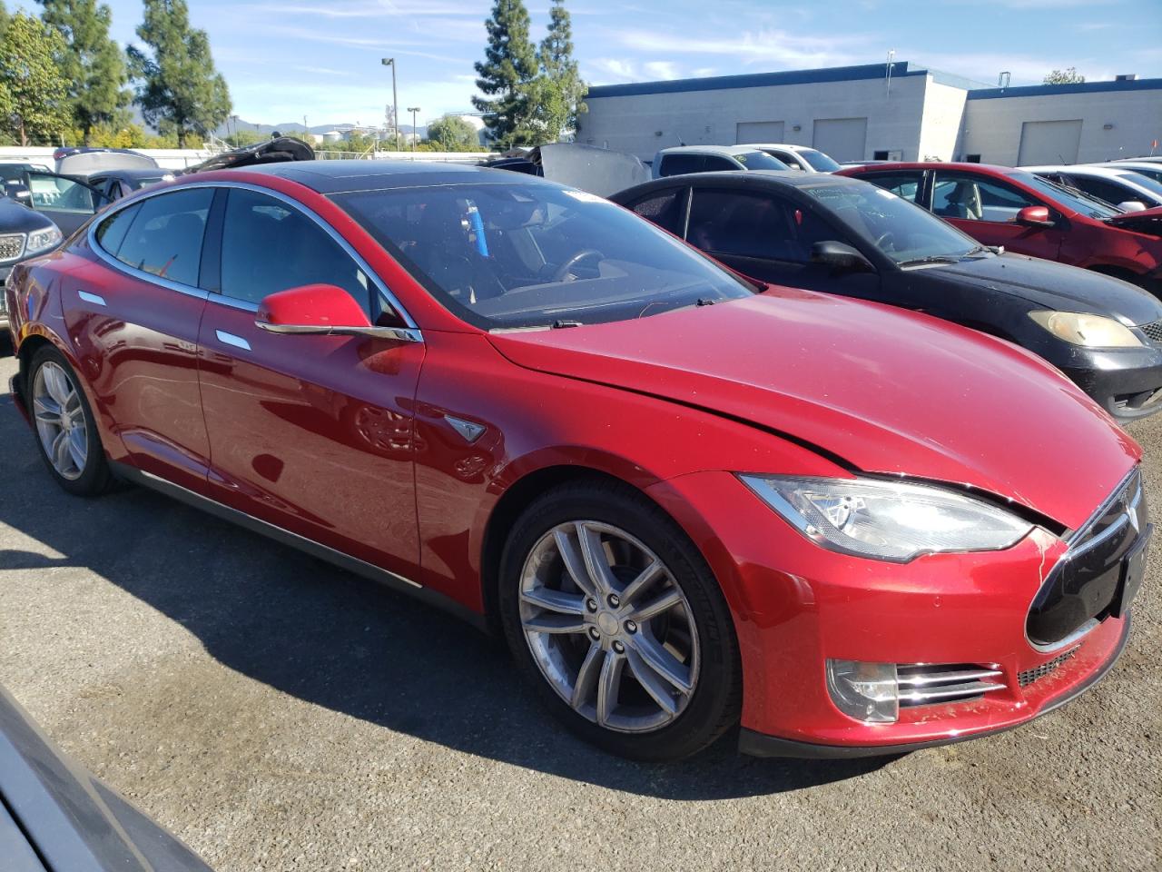 Photo 3 VIN: 5YJSA1E17FF116447 - TESLA MODEL S 